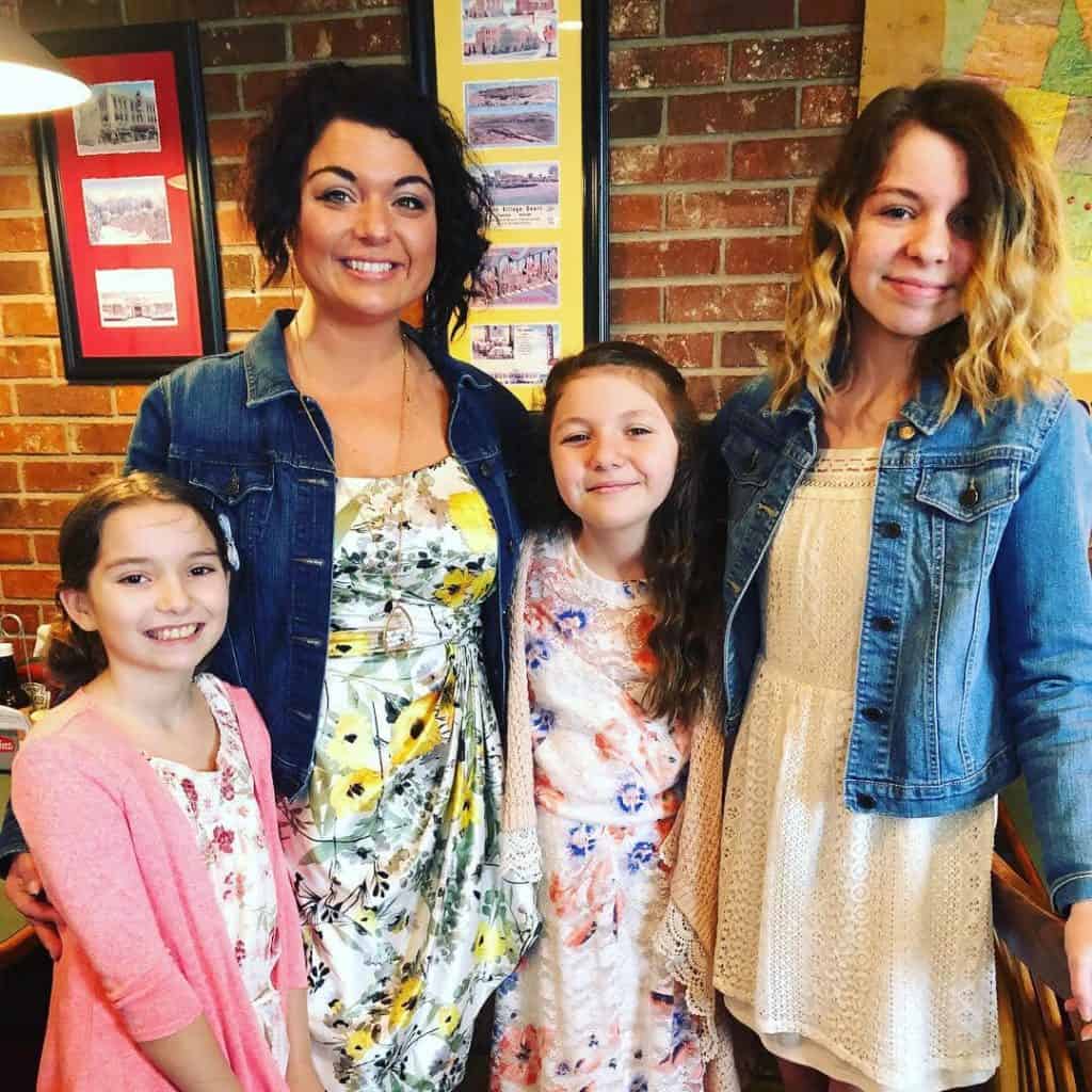 Jessika with young daughters
