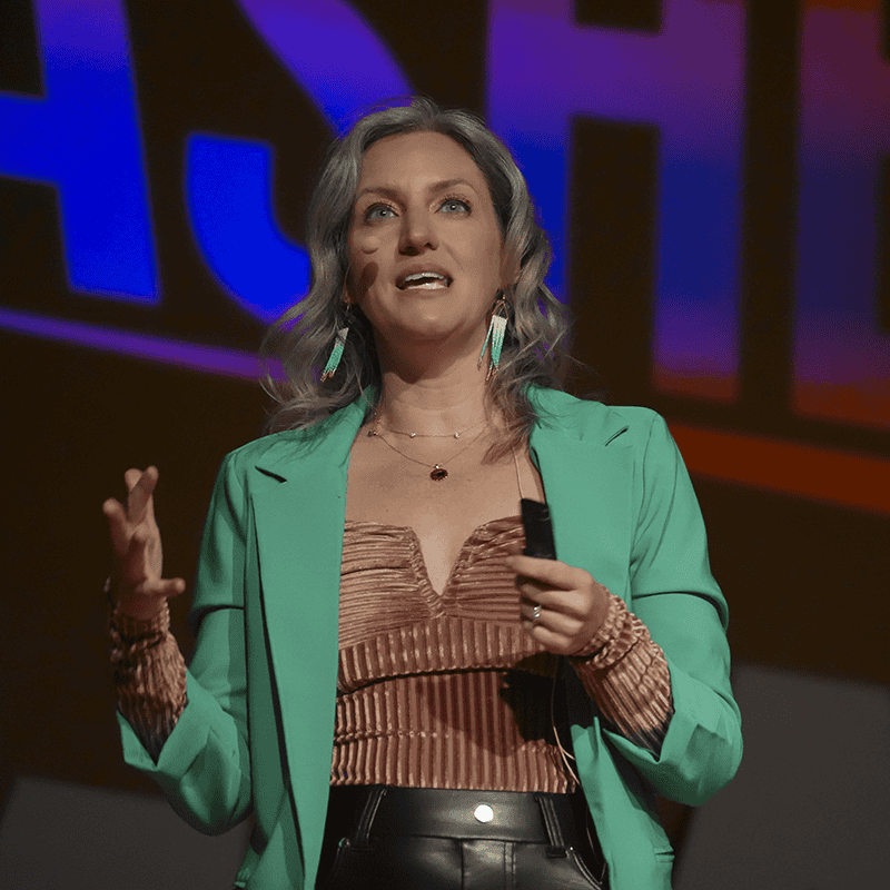 Aleasha Bahr speaking at smwl26