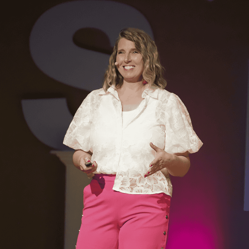 Tracy Philllips speaking at smwl26